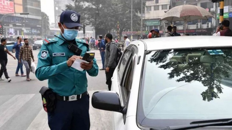 ট্রাফিক আইন না মানায় রাজধানীতে ২৪৮৫ মামলা